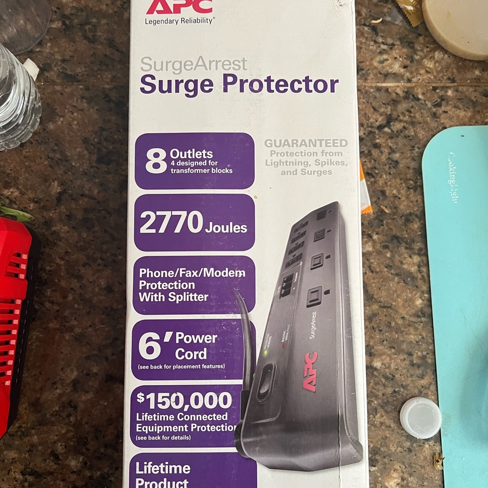 APC Hone Office Surgearrest 8 OUT With Phone Splitter Protectioo